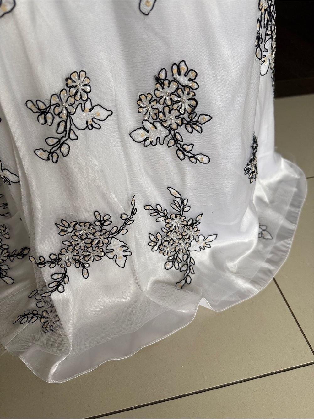 White Embroidered Strapless Evening Gown / Prom Dress - Picture 5 of 11